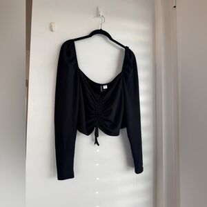 H&M Black Cropped Long Sleeve Top